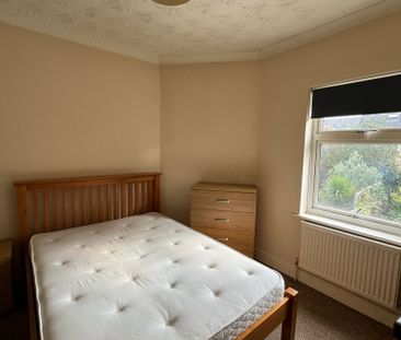 House Share In Popular Location - Photo 3