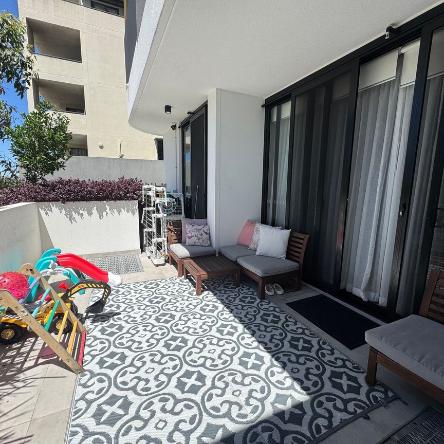 Stylish Two Bedroom Apartment With Study In Prime Kogarah Location! - Photo 1