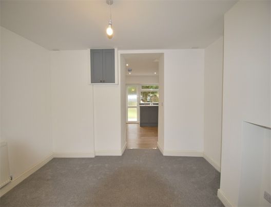 2 Bedroom Terraced Available Arranging tenancy - Photo 1