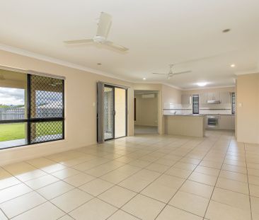 9 Ellsworth Drive, Mount Louisa - Photo 5