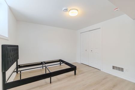 For Lease - 142 Lumen Place Unit# B, Orleans - Convent Glen and Area, Ontario - Photo 3