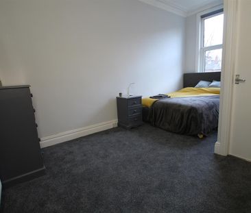 Estcourt Avenue, Headingley, LS6 3ES, Leeds - Photo 1