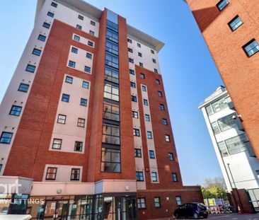 1 bedroom in a flat share to rent - Photo 5