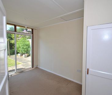 3 bedroom semi-detached bungalow to rent - Photo 5