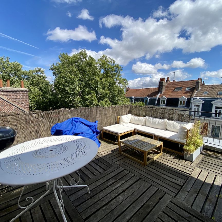 LILLE CENTRE - T4 avec terrasse, parking et cave. - Photo 1