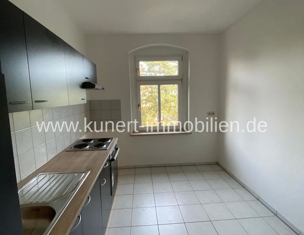 Attraktive 2-Zimmer-Wohnung in der Clausstr. 72, moderne Einbauküche, Bad mit Ba ... - Photo 1