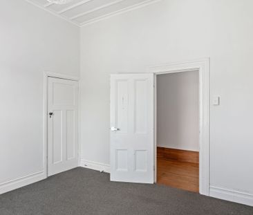 Large Four Bedroom Home! - Photo 5