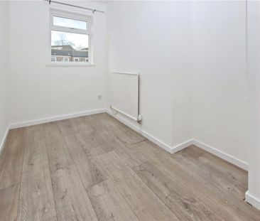 4 bedroom terraced house to rent - Photo 6