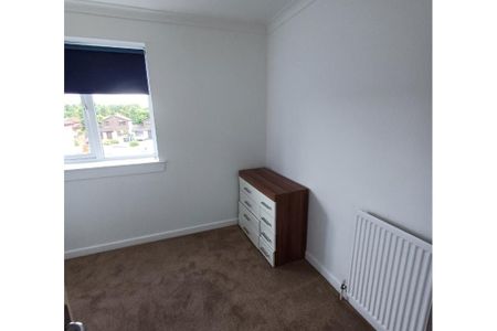 3 bed semi-detached house for rent in Livingston - Photo 4