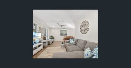 Modern 3-Bedroom Family Home in Prime Currimundi Location - Photo 4