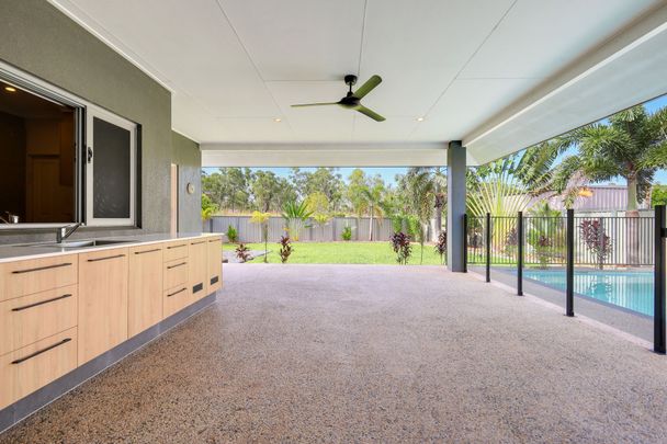 20 Stephanie Steet, - Photo 1