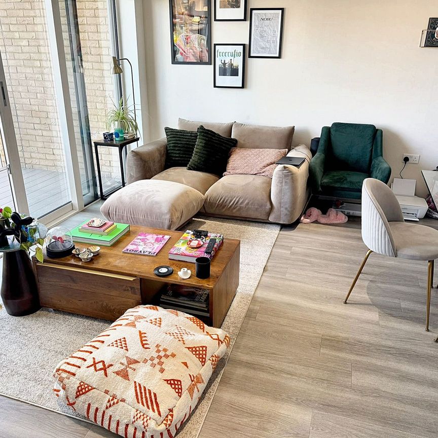 1 Moorhen Drive, Hendon, NW9 - Photo 1