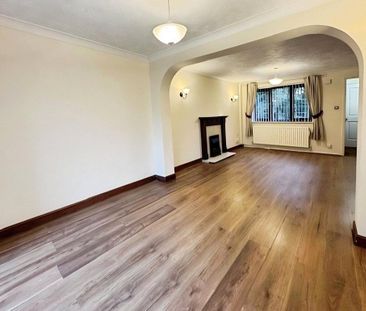 4 bedroom detached house to rent - Photo 4