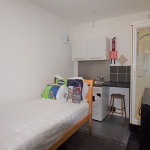 Vicarage Road - Photo 2