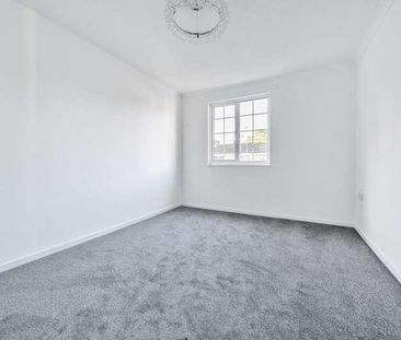 Birch Hill, Berkshire, RG12 - Photo 6