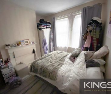 5 bedroom detached house to rent - Photo 3