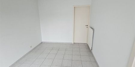 Appartement te huur in Hemiksem voor € 775 met 1 slaapkamer - Photo 2