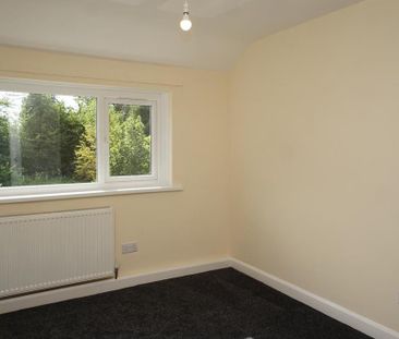 2 bedroom semi-detached house to rent - Photo 3