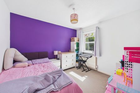 3 bedroom House in Chilcombe Way, Reading - Photo 5