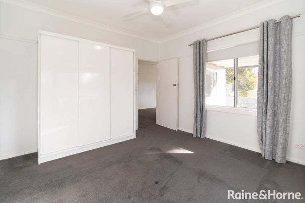 COSY HOME IN MOUNT AUSTIN - Photo 1