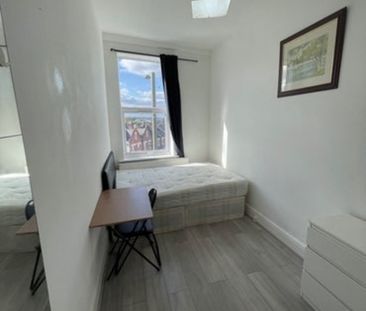 Room in a Shared Flat, Finchley Road, NW2 - Photo 4