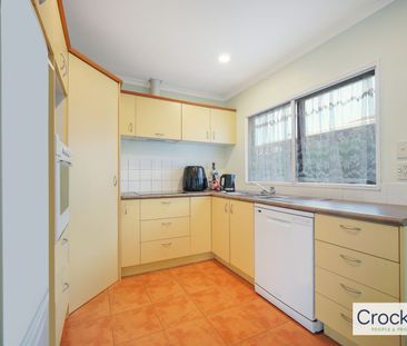 Family Home in Great location - Photo 2