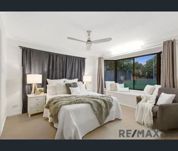 SIMPLY STUNNING IN HILLTOP SANCTUARY -SBH State School Catchment ! - Photo 5