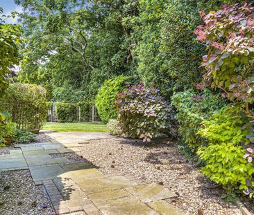 Edgwarebury Lane, Elstree, Borehamwood - Photo 2