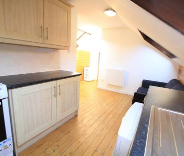 1 bedroom flat to rent - Photo 4