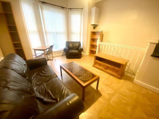2 bedroom flat to rent - Photo 1