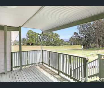 Perfect Family Living Near Shops, Schools & Lake - Photo 6