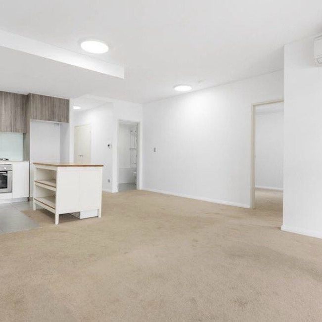 Rouse Hill - Photo 1