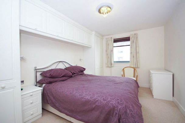 A 2 Bedroom Flat in Imperial Lane GL50 1PR - Photo 1