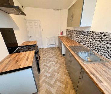 2 bedroom end of terrace house to rent - Photo 6