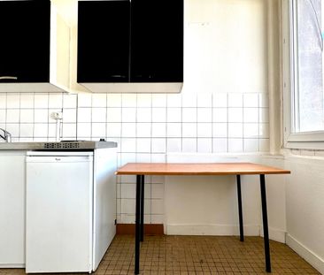 Studio- Anatole Le Braz- Lorient centre- non meublé - Photo 4