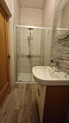 35 Lady Wallace Road, Lisburn, BT28 3WS - Photo 1