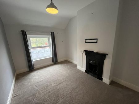 2 bedroom semi-detached house to rent - Photo 3