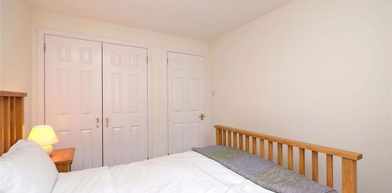 1 Bed Flat, Candleriggs, G1 - Photo 2