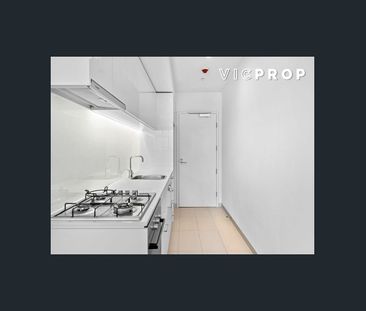 CARLTON STUDIO APARTMENT - Photo 5