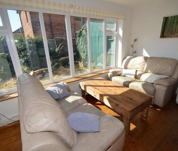 5 bedroom detached house to rent - Photo 3