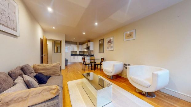 2 bedroom flat to rent - Photo 1