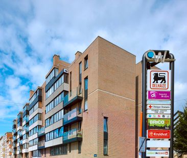Appartement te huur in Jette voor € 1.050 met 1 slaapkamer - Photo 2