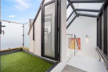 Whittlebury Mews East, Primrose Hill, London, NW1 - Photo 4