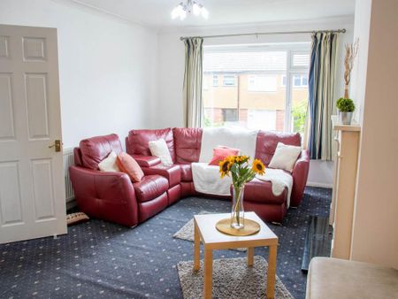 4 bedroom house to rent - Photo 2