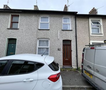 2 bedroom terraced house to rent - Photo 2