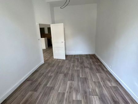 Location Appartement 3 pièces 69 m2 à Aubagne - Photo 3