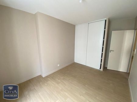 Location Appartement 3 pièces 70m² CHOLET 49300 - Photo 2