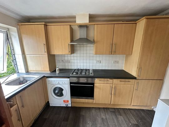 2 Bed Flat, Skipper Court, IG11 - Photo 1