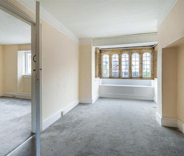 3 bedroom apartment to rent - Photo 2