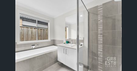 212 Saint Germain Boulevard, Clyde North, Vic 3978 - Photo 4